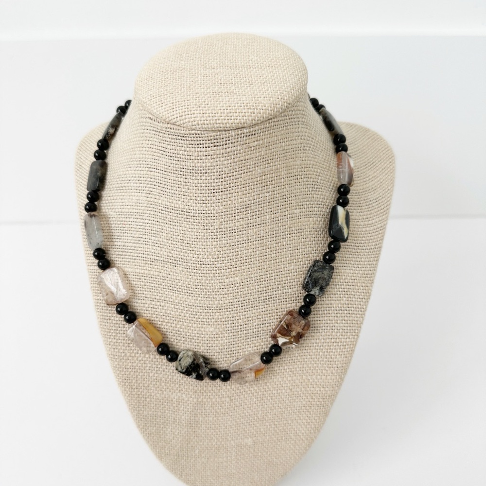 NWT Genuine Agate & Black Onyx Necklace Beaded Black Brown Gray
